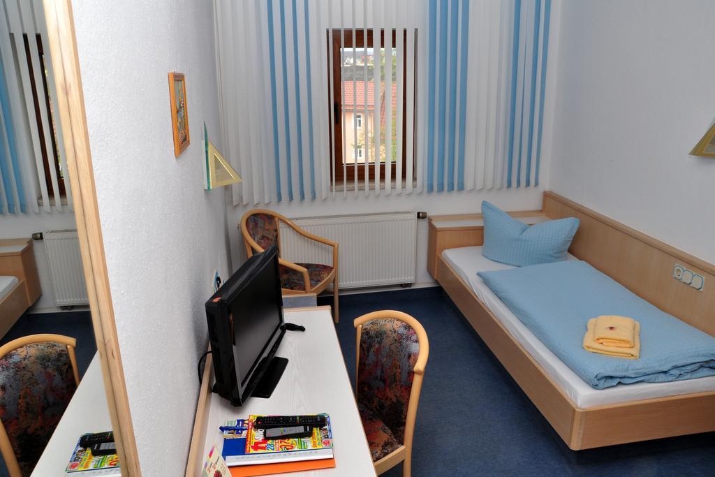 Hotel Am Hohen Schwarm Saalfeld Saale المظهر الخارجي الصورة