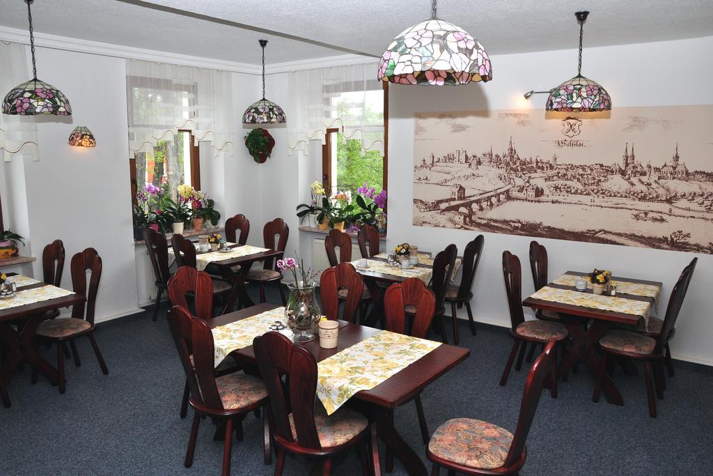 Hotel Am Hohen Schwarm Saalfeld Saale المظهر الخارجي الصورة
