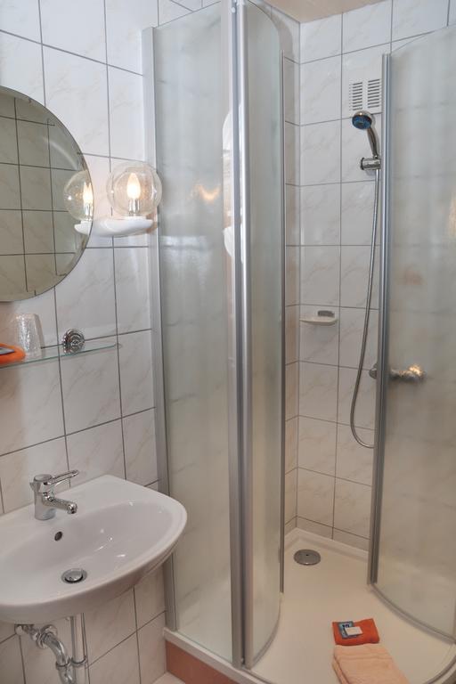 Hotel Am Hohen Schwarm Saalfeld Saale المظهر الخارجي الصورة